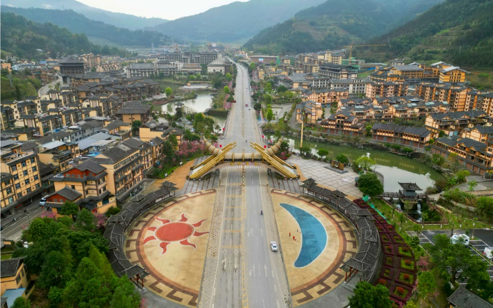 TOUR DU LỊCH ĐƯỜNG BỘ TRUNG QUỐC GIÁ RẺ NHẤT THỊ TRƯỜNG TOUR 3 NGÀY 3 ĐÊM TỪ HÀ NỘI – HÀ KHẨU - BÌNH BIÊN – MÔNG TỰ- KIẾN THUỶ -MIÊU TRẠI TÍCH THỦY- THÀNH CỔ KIẾN THỦY KHỞI HÀNH HÀNG TUẦN THỨ 3,4,6