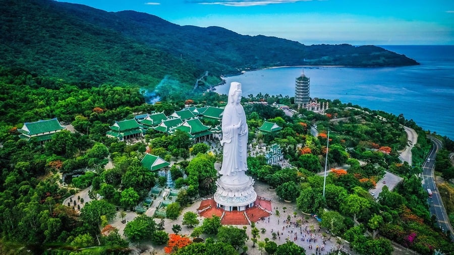 DU LỊCH BIỂN MIỀN TRUNG ĐÓN KHÁCH TỪ HÀ NỘI VÀ CÁC TỈNH MIỀN BẮC ĐÀ NẴNG – BÁN ĐẢO SƠN TRÀ – BÀ NÀ – PHỐ CỔ HỘI AN TOUR 4 NGÀY 3 ĐÊM GIÁ RẺ NHẤT THỊ TRƯỜNG KHỞI HÀNH CHỦ NHẬT HÀNG TUẦN